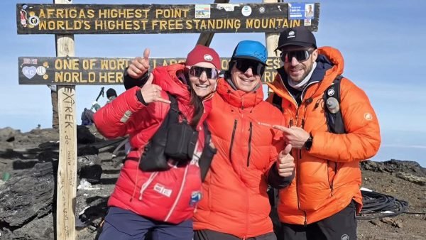 Para-Atleta Kilimanjaro: Recorde Histórico e Inspiração