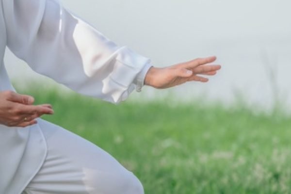 Caminhada Tai Chi: O Segredo Milenar para Corredores em Busca de Performance e Prevenção de Lesões