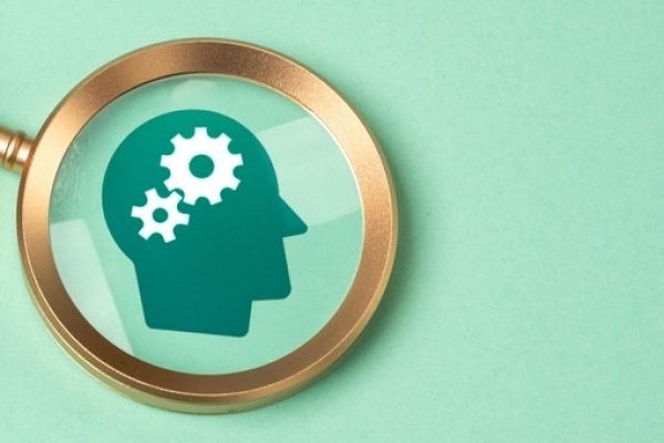 Demência de Início Precoce: Guia Completo e Essencial
