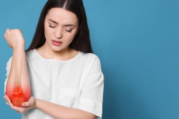 Dor nas Articulações: Desvendando a Ligação com a Mudança de Tempo!