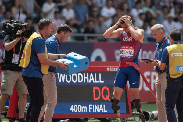 Hunter Woodhall Desqualificado: Segredo Chocante Revelado!