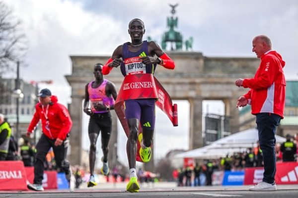 Meia Maratona de Berlim: Kiptoo e Amebaw Campeões!