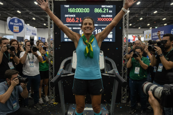 Recorde Mundial Esteira Corrida: Brasileira Quebra Marca em 7 Dias!